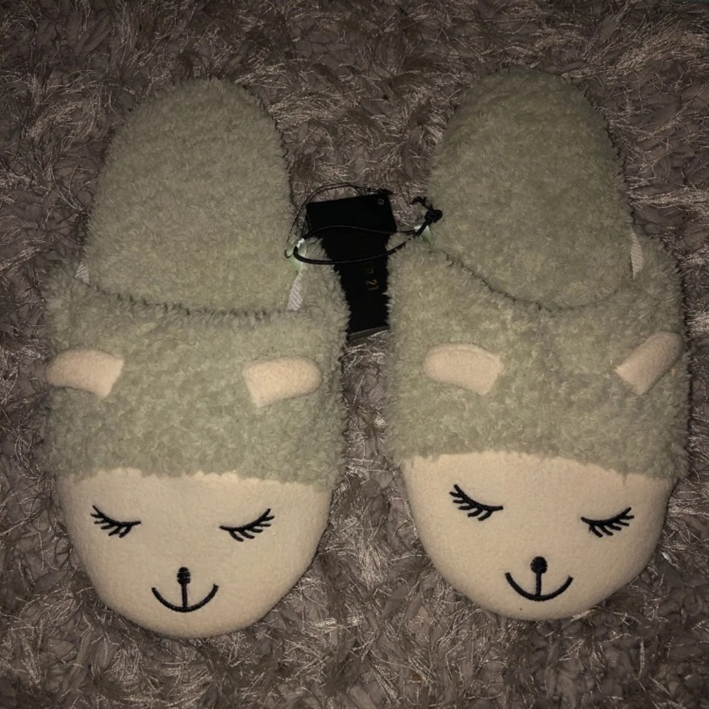 Forever 21 Slippers
